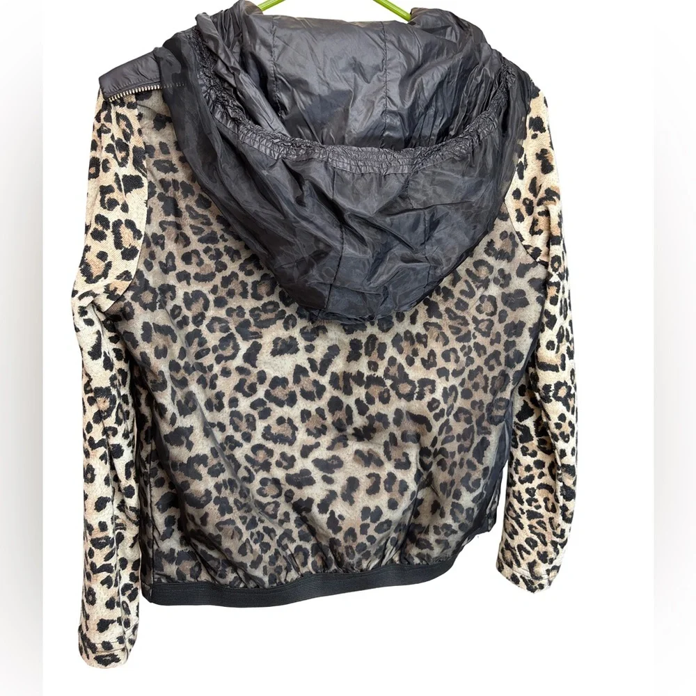 Leopard Print Jacket with Chiffon overlay and Black Accents Medium - Picture 2 of 5